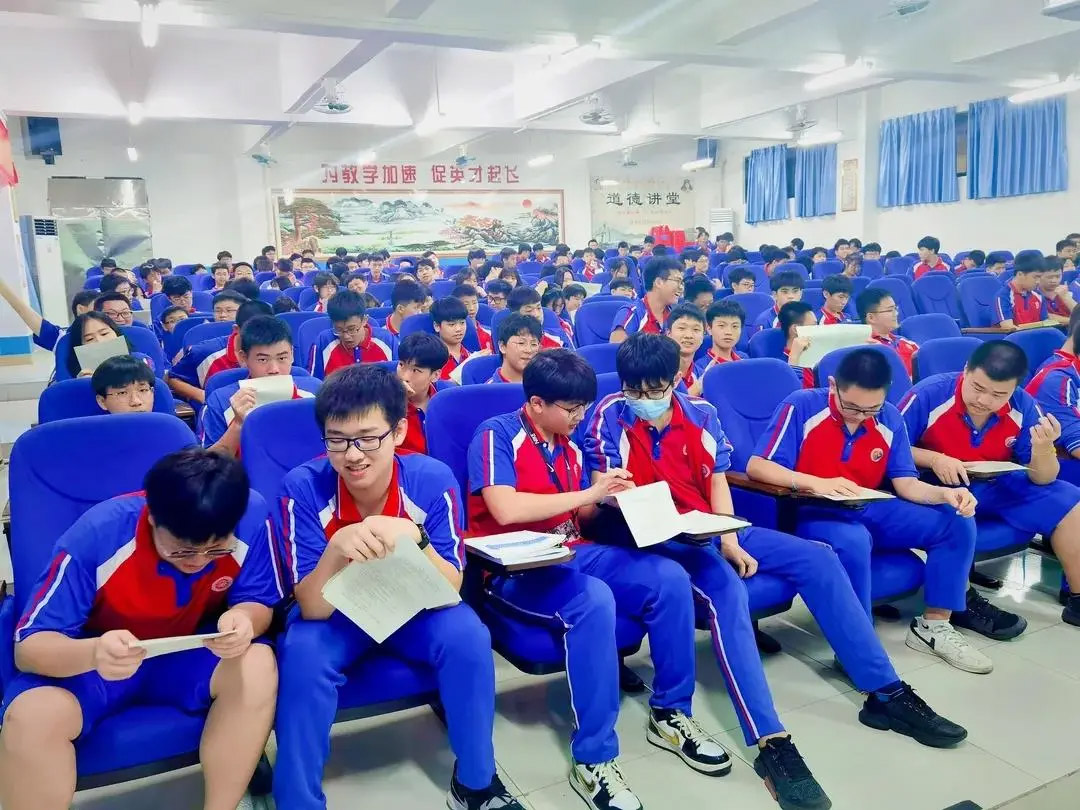 特色教育引领发展，“三化”办学精彩纷呈|外语教研组践行“培根铸魂，启智润心”活动纪实