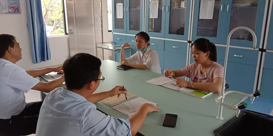 南风舞动教研兴，专家引领同交流｜四会市教育局教研室主任赖森权一行莅临我校开展高考备考调研活动(图6)