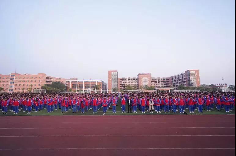 初心不忘继薪火 群英建设铸楷模 —2019年北大公学肇庆实验学校优秀团员、学生会干部表彰大会